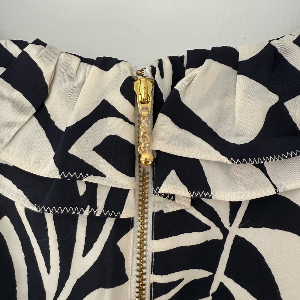 Kate Spade Elegant Black and White Leaf Print Dress - Picture 5 of 10